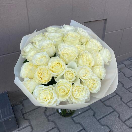 Creamy roses