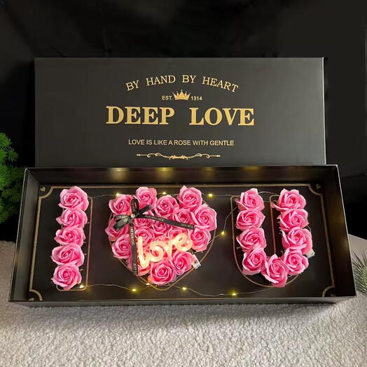 Luxury pink Rose Box with LED Lights and Love Tag LED Light