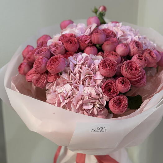 Bouquet Blush Berry M