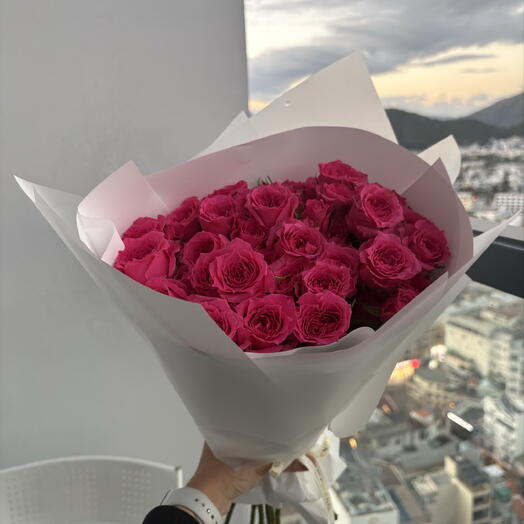 Monobouquet of bush roses