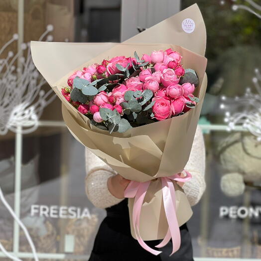 Букет из Silva Pink и эвкалипта - «Нежное послание»