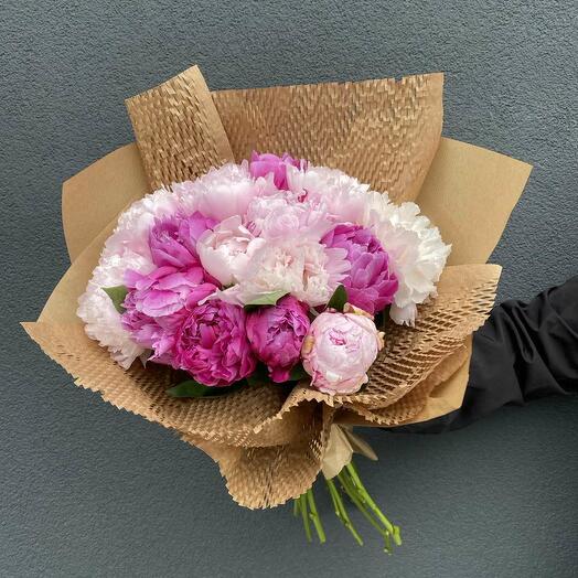 Bouquet of peonies 1
