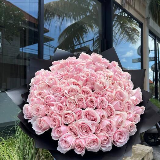 101 Sweet Avalan Roses Bouquet