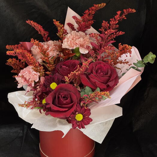 Red roses box