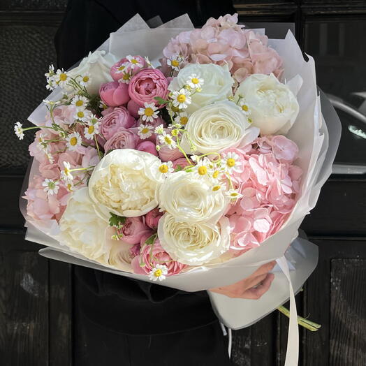 Paeonia, Ranunculus, Roses