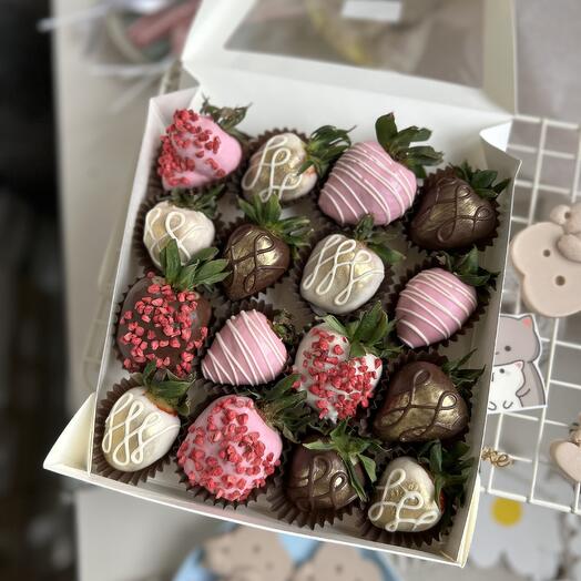 Truskawki w czekoladzie Brawo