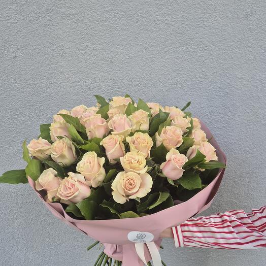 Bouquet of pink roses