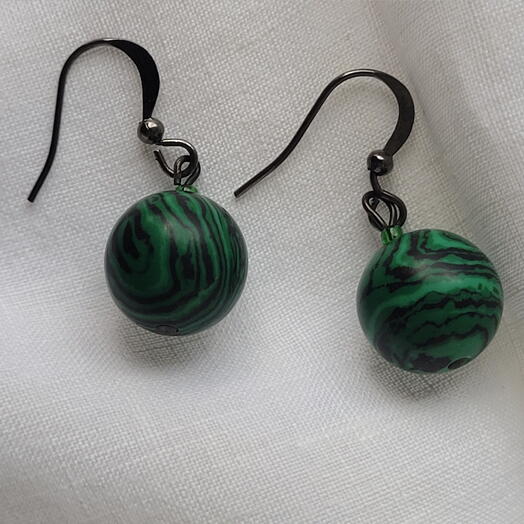 Fiona, Malachite earing