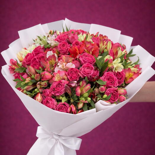 Alstromeria mit Spray Rosen