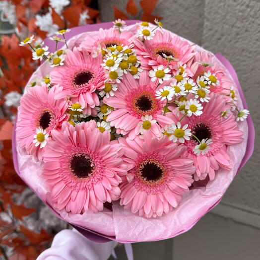 Strauß aus Gerbera mit Kamille
