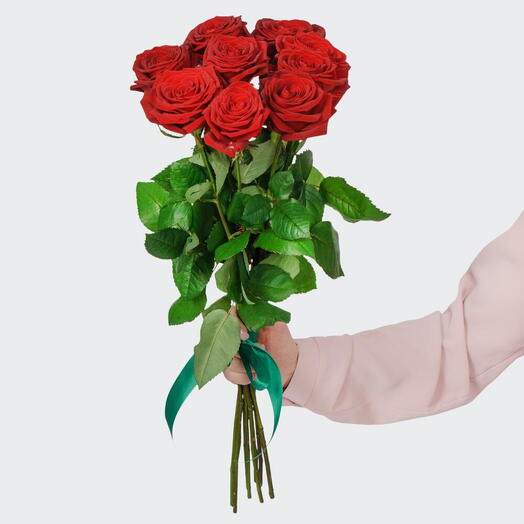 Букет 9 красных роз Ред Наоми (70 см)