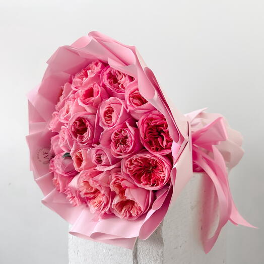 21 pink peony roses