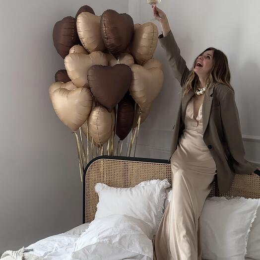 Large bouquet of beige and brown hearts