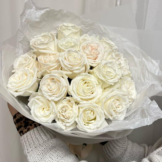 "Tenderness" - white roses, 25 pcs