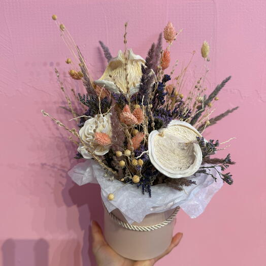 Dried flowers in a box 02