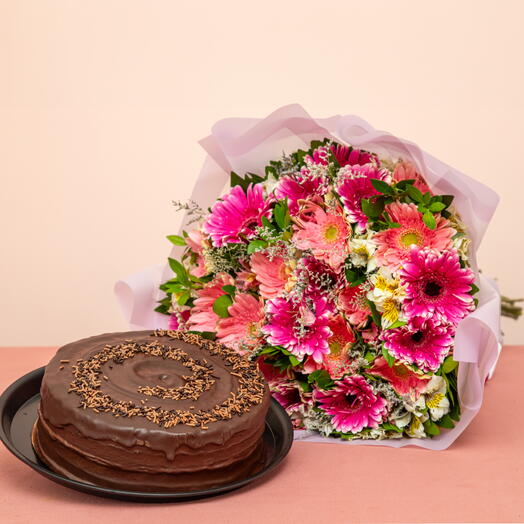 Combo ramo de 24 gerberas y pastel de chocolate