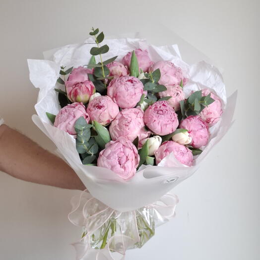 Bouquet Pionies 10 and tulips 15