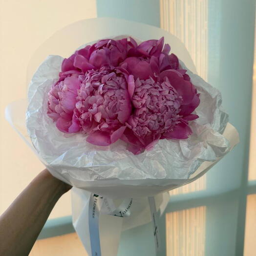 9 peonies bouquet