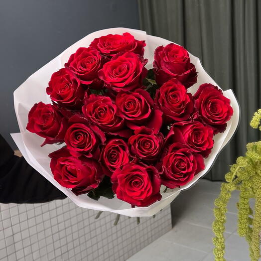 17 Kırmızı Gül Buketi