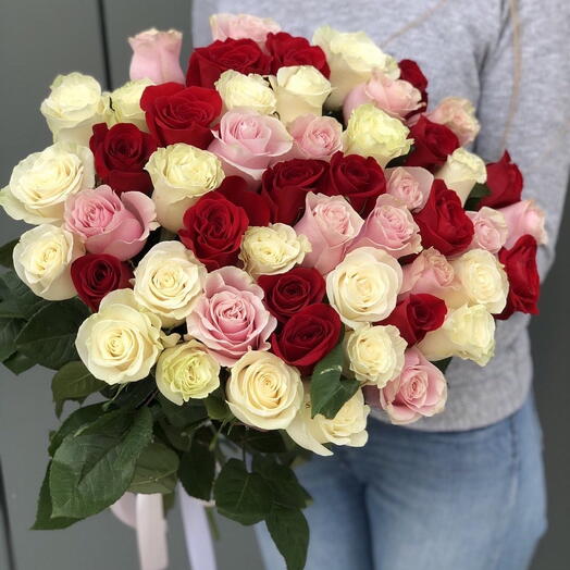 Букет из микса роз Эквадор, 51 шт