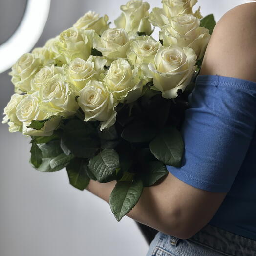 Gül  beyaz -yeşil - 17 adet