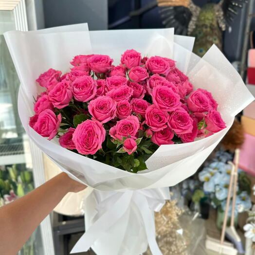 Beautiful red spray rose bouqet