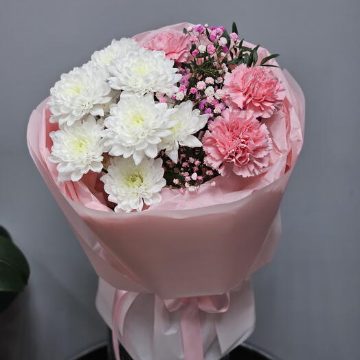 Букет хризантемы и диантусы