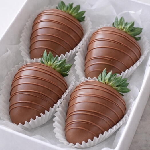 Chocolate Strawberries Box – 4 pcs
