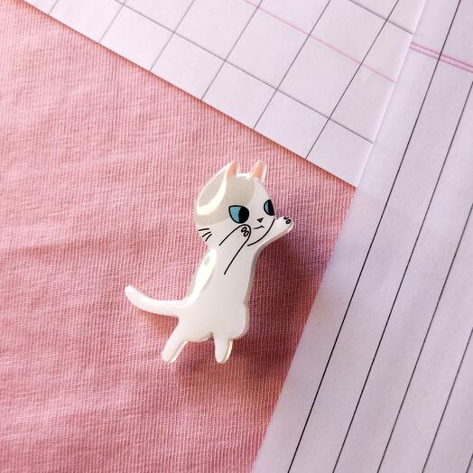 Badge "White kitten"