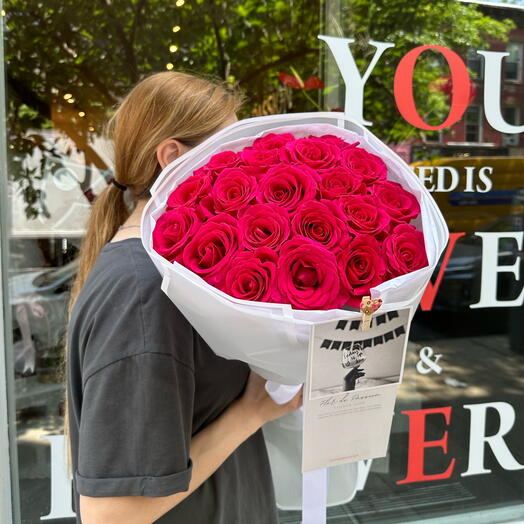 Букет из 25 роз в стиле Pink Floyd