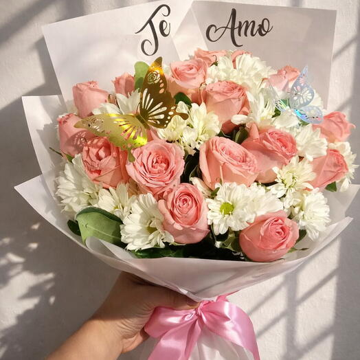 Ramo Te Amo de Rosas Rosadas y Margaritas Blancas – Bouquet Romantico Premium