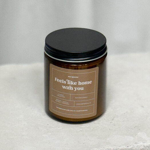 Scented candle «Feels like home with you»