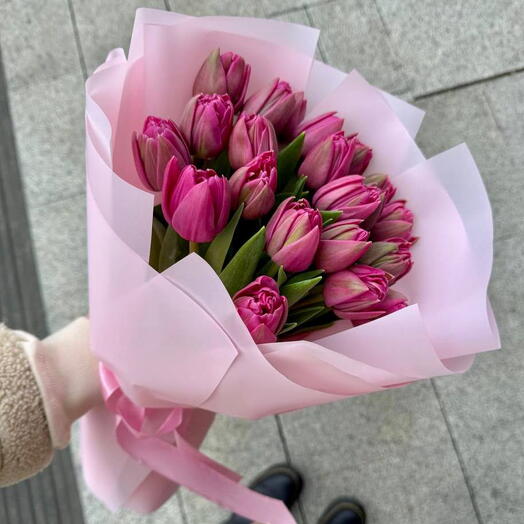 Bouquet of 19 tulips 🩷