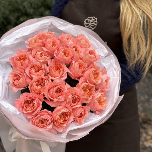 Bukiet „Koralowa elegancja – 25 roż Dragonfly