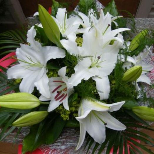 A bouquet of white lilies