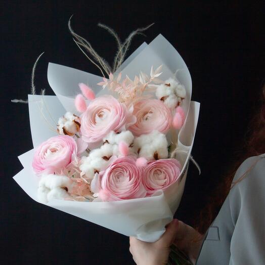 Tender bouquet with Ranunculus