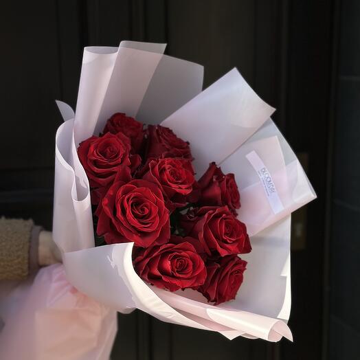 9 red roses