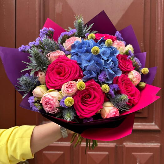 Roses with seasonal premium flower