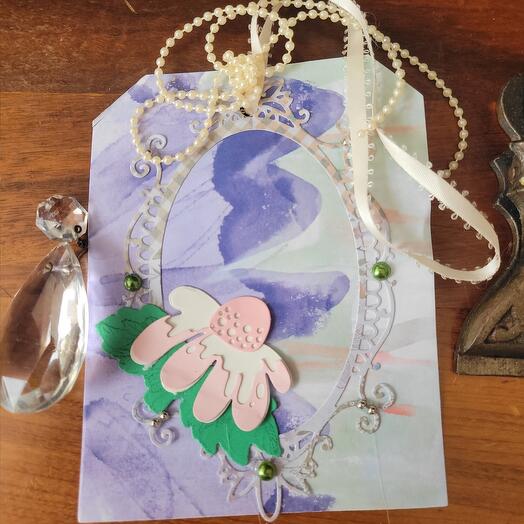 Gift tag purple  with dasy