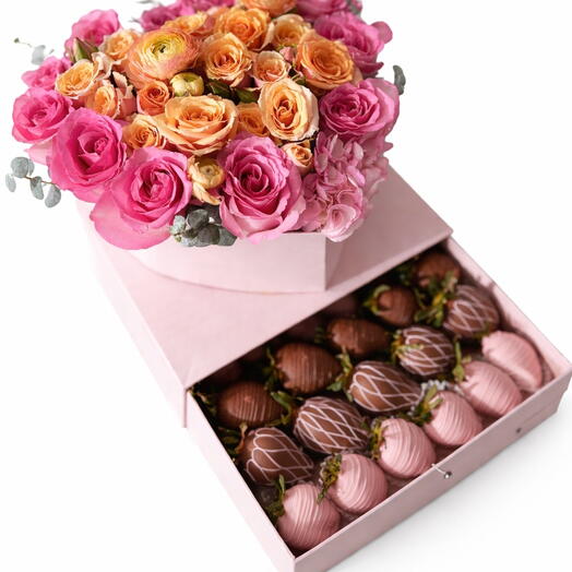 Blush Rose   Chocolate Berry Luxury Box 💕🍓🌸