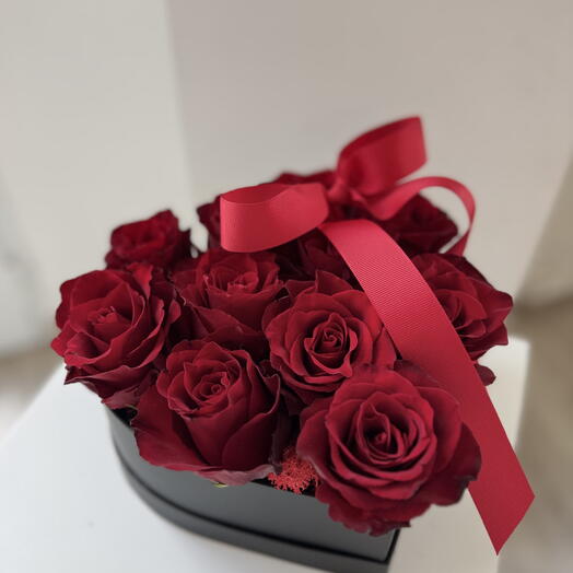 Medium size heart box