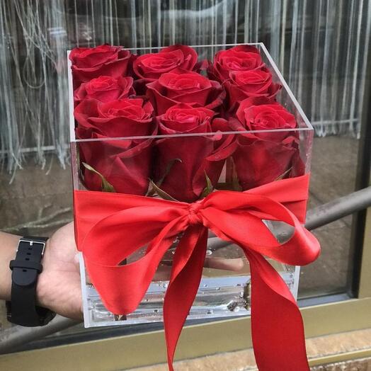 9 Roses Crystal Box