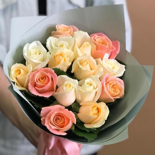 Charming Bouquet of 15 roses