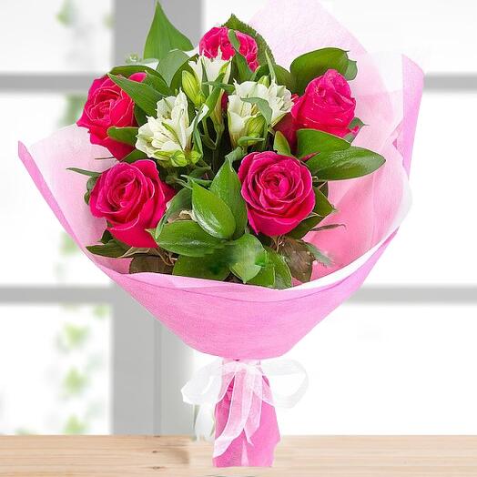Bouquet of roses and alstroemerias