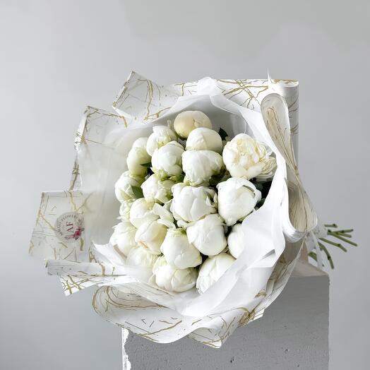 White peony bouquet 21pcs