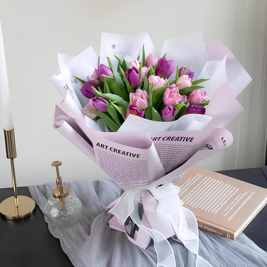 Mono tulip bouquet "Majestic Solo"