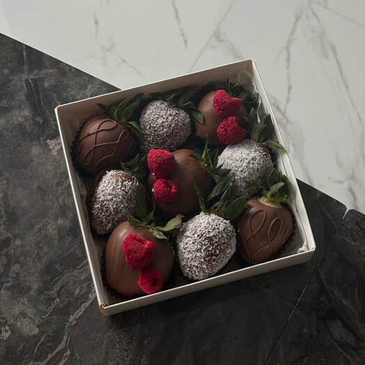 Клубника в молочном шоколаде