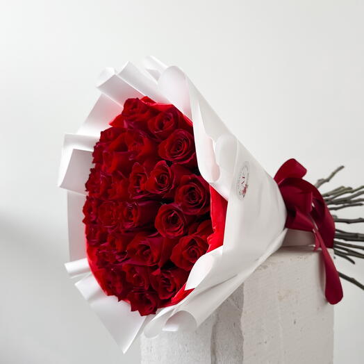 Red roses bouquet 31 pcs