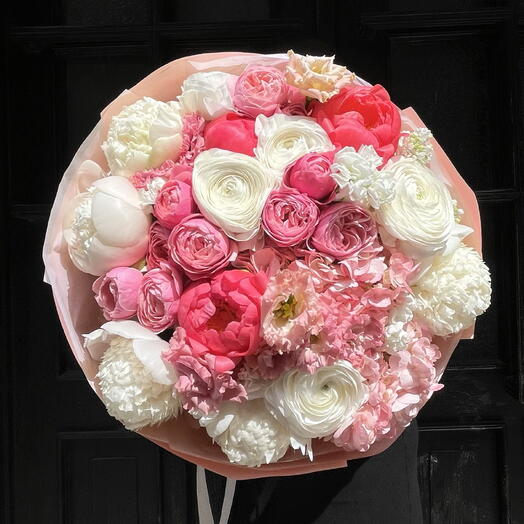 Paeonia, Eustoma, Ranunculus