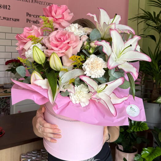 Kwiaty w pudełku z rożą i lilią XXL